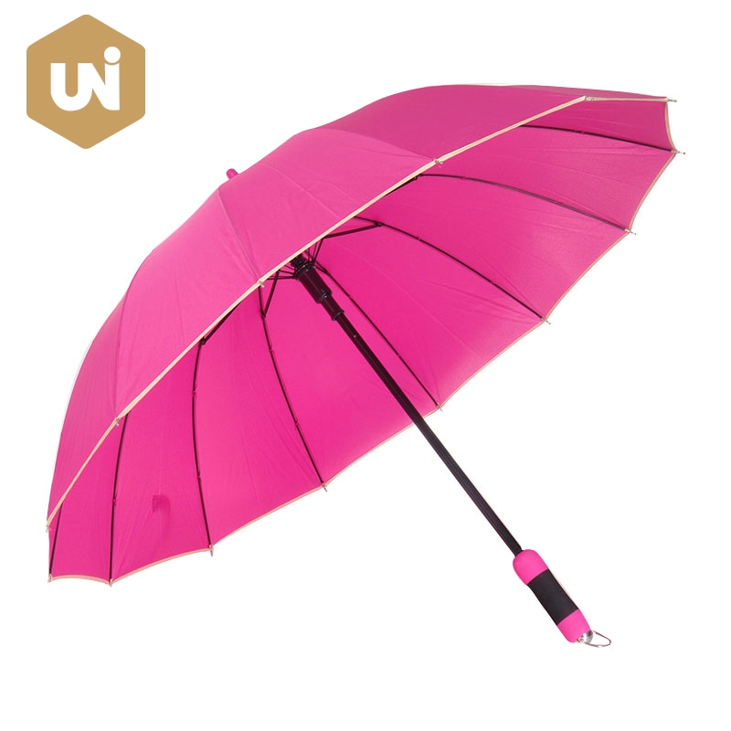 ​Éilíonn Aimsir na Báistí Réitigh Umbrella Nuálacha